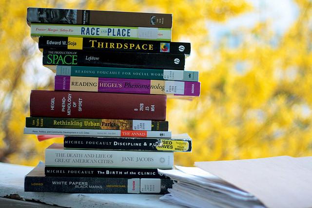 もう大学の単位を落とさない!基本的なレポート・論文の4つの書き方とコツ