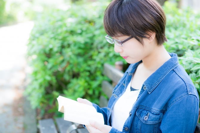 大学生のうちに読んで損はない!読みやすい洋書の名作5選