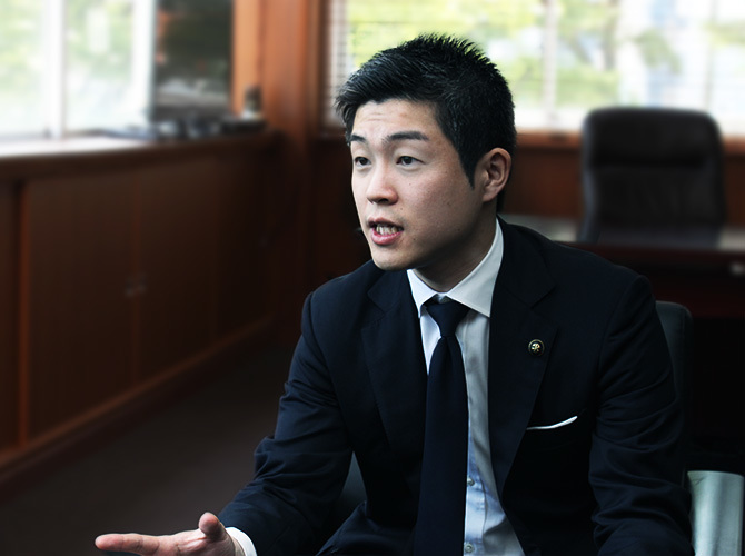地方創生の新たなモデルをつくる。 最年少市長がインターン生と描く地方市政の未来。