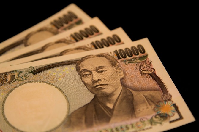 有給インターンの給与はどのくらい?徹底比較!