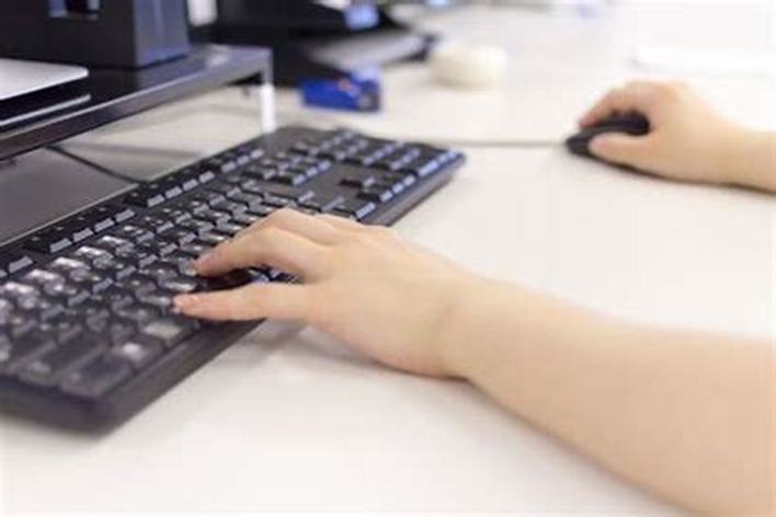 カスタマー(発電事業投資家）へのレポート作成業務を通じて、再生可能エネルギービジネスへの理解が深まるインターンシップです。